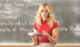 《伊丽莎白》在线观看,宫廷权谋与爱情纠葛的史诗巨制