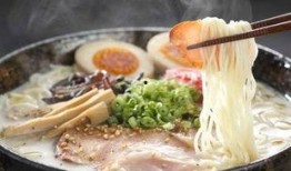 外卖哥爆料拉面视频,拉面店背后的秘密，看完惊呆了！